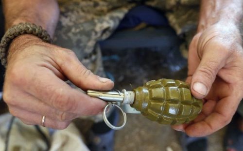 У Кам'янському хулігани кинули гранату у двір приватного будинку - обійшлося без жертв