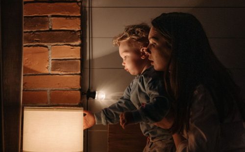 Відключення світла в Кам’янському: де 28 вересня електроенергії не буде майже весь день