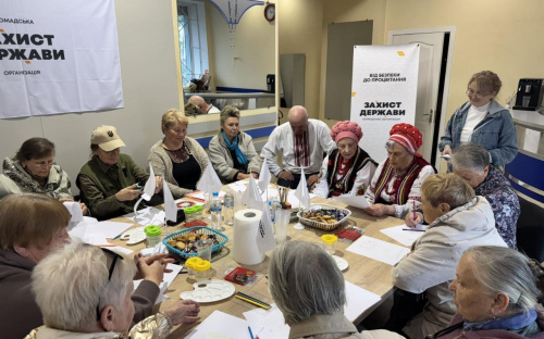 Тепло зустрічі та вдячність: у Кам’янському провели захід до Дня матері для родин захисників