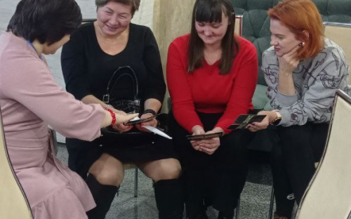 У Кам'янському переселенців навчили, як під час дружнього спілкування відновити життєві ресурси