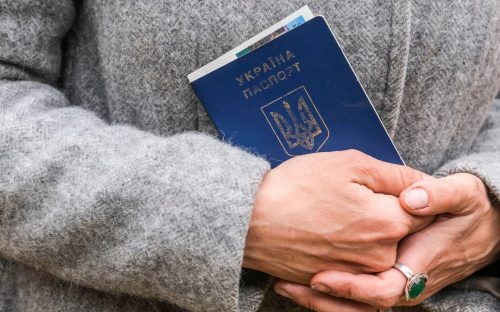 Європейський паспорт для українців: де найкоротший шлях до громадянства у 2026 році