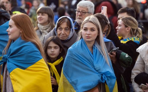 Яку країну обирають українські біженці: виплати до 880 євро, безкоштовні курси та соціальні гарантії