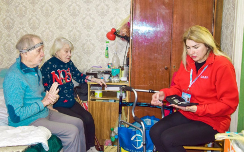 Кам’янське стало безпечним прихистком для подружжя пенсіонерів з Авдіївки - історія родини Смірнових
