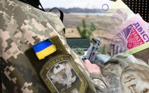 Чи отримають виплати рідні військових, які добровільно здалися в полон: коментар ТЦК