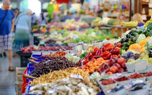 Очікуються зміни у цінах на продукти та інші товари: у чому причина