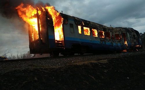 Атака на залізничний вузол у Кам’янському районі: ворожий дрон влучив у станцію, є постраждалі