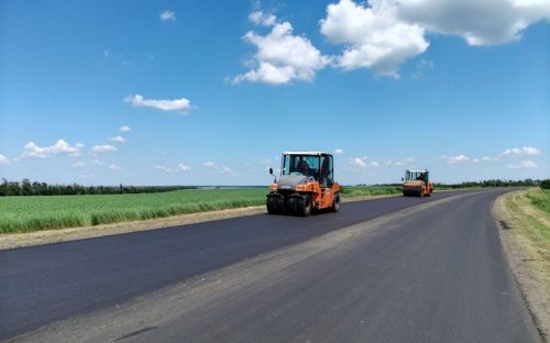 Мільйонні масштаби: як ремонт доріг на Дніпропетровщині забезпечує логістику всієї країни