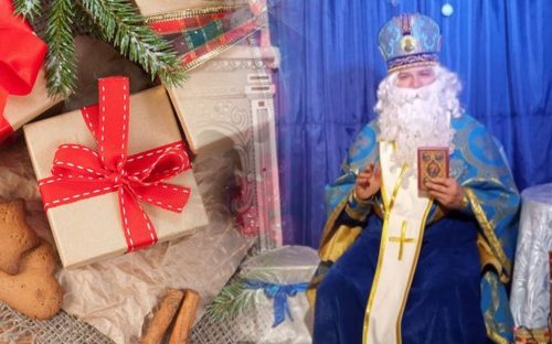 Святий Миколай завітав до Кам’янського: що дарували містяни дітям і одне одному
