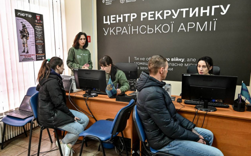 Служба за покликом серця: у Кам’янському працює Центр рекрутингу ЗСУ
