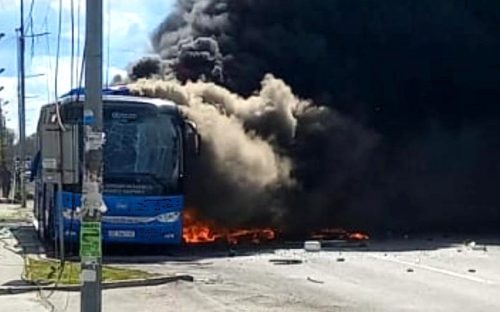 На Дніпропетровщині ракета влучила у вакцинальний автобус - медики дивом вижили
