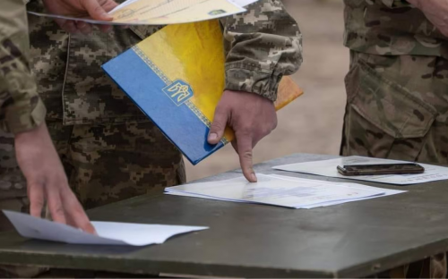 Мобілізовані військові зможуть укласти контракт із ЗСУ: який мінімальний термін