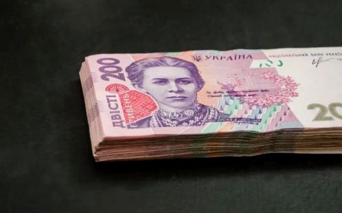 «Заморожену» допомогу 6500 гривень виплатять у 2026 році: хто скоро отримає кошти