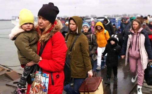 Українці за кордоном можуть отримати компенсацію: покрокова інструкція подання заяви у 