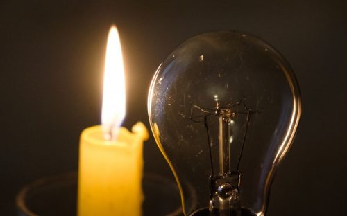 У Кам'янському в неділю, 28 грудня, вимикатимуть світло: графік та адреси відключень