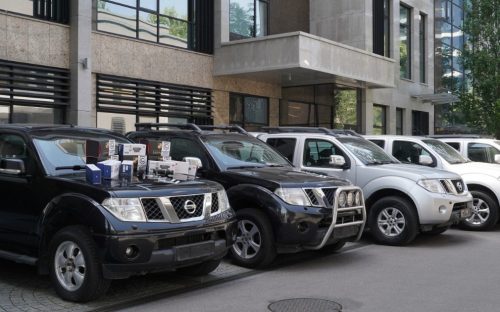 Метінвест передав 13 нових маневрених позашляховиків бойовим бригадам на Запорізький напрямок