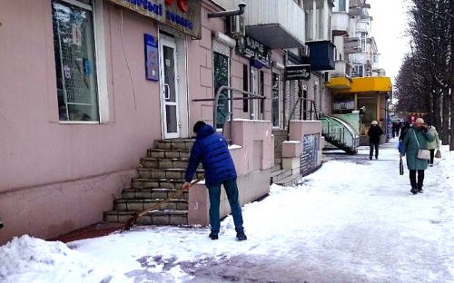Кам’янчанам пропонують вплинути на чистоту та безпеку міста: куди повідомити про порушення благоустрою