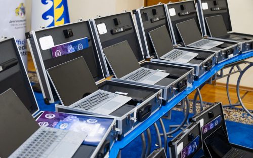 ЦНАП Верхньодніпровської громади отримав мобільну валізу для надання адмінпослуг мешканцям віддалених населених пунктів