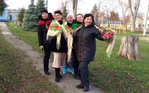 “Етнохатинка” Карнаухівки ожила: гості занурилися в козацьку історію та магію української хустки