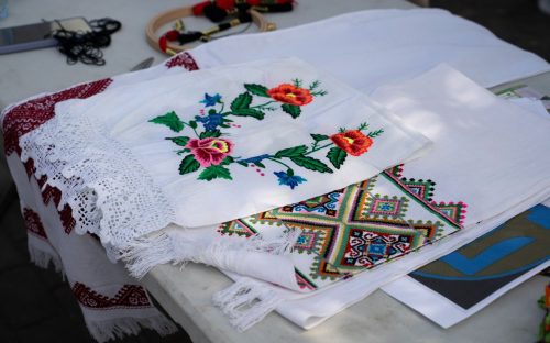 У Кам’янському відкриють виставку «Рушник Надії», присвячену полоненим та зниклим безвісти захисникам