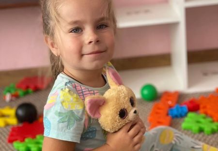 Діти-ВПО у Кам'янському побували у чарівній лісовій одіссеї від центру 