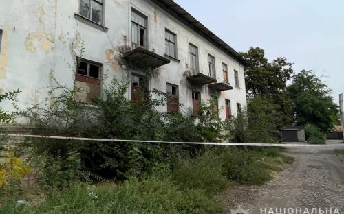 Криваве вбивство: у Кам'янському чоловік побив знайомого до смерті