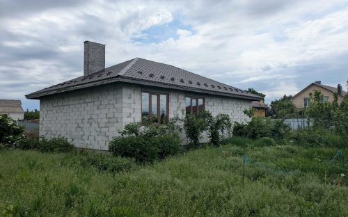 Менше 2 тисяч доларів: скільки коштує купити хату на Дніпропетровщині, щоб пережити зиму