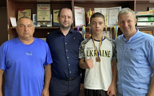 Юний кам'янчанин став чемпіоном України з боксу: фото