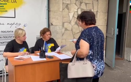 Теплі речі та необхідні продукти: мешканці Селидового отримали допомогу у Кам'янському