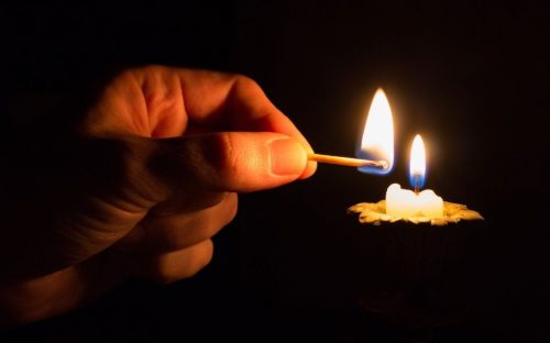 ДТЕК попередив про тривалі відключення світла на десятках вулиць Кам'янського 9 травня