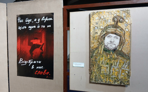 У Кам’янському відкрили персональну виставку левкасів Тетяни Сосуліної, присвячену українським захисникам
