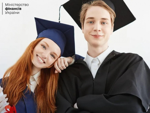 Гарна новина для студентів: із вересня стипендії зростуть удвічі - оприлюднено нові суми виплат у ВНЗ і коледжах