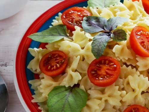 Салат &quot;Італійський кінь&quot;: рецепт страви-талісману 2026 року, яка притягує удачу й достаток