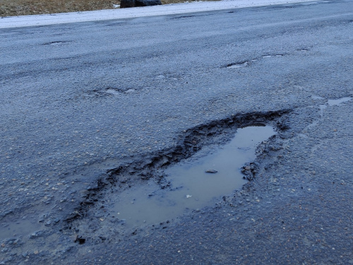 Ремонт Єлизаветівського шосе у Кам’янському: влада дала офіційну відповідь на петицію