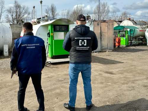 Дніпропетровщина увійшла до п'ятірки "лідерів" за кількістю нелегальних заправок