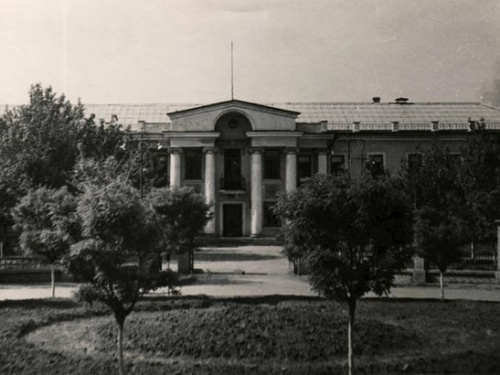 Цікавинки Кам'янського: будинок з колонами для австрійської еліти