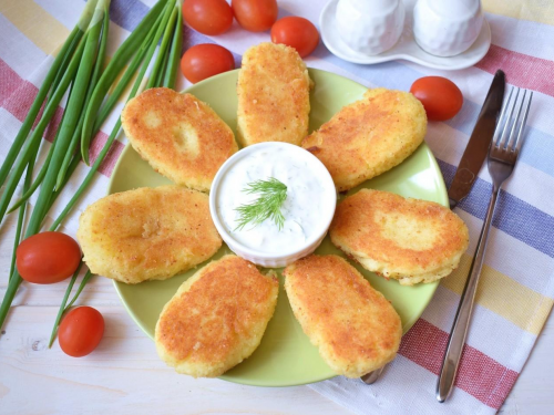 Здивуйте рідних хрусткими картопляними котлетами - смачна страва для сімейного обіду