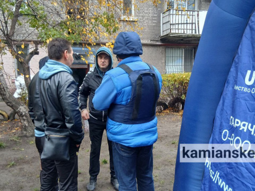 Нещадний удар та наслідки: у Кам&#039;янському розгорнуто екстрену допомогу після обстрілу