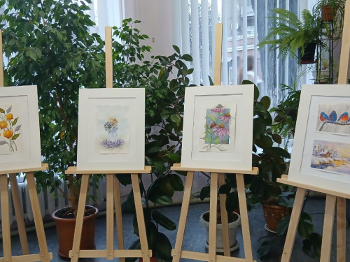 У Кам’янському презентували виставку «Я - Маріуполь», присвячену жіночій стійкості 