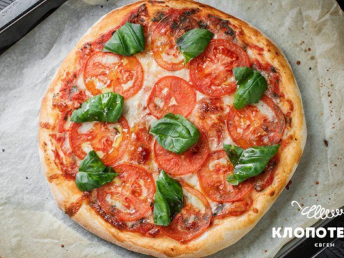 Сьогодні День піци: готуємо італійську маргариту з Євгеном Клопотенко