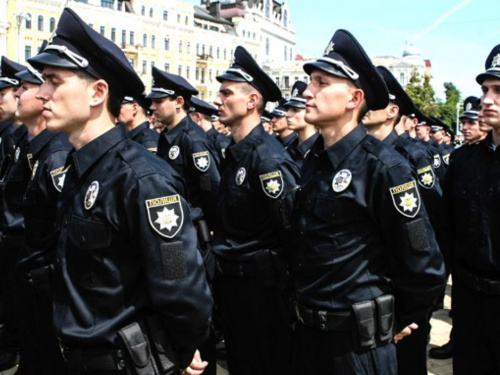 Стань частиною команди, що захищає Україну: поліція Дніпропетровщини оголосила набір на службу