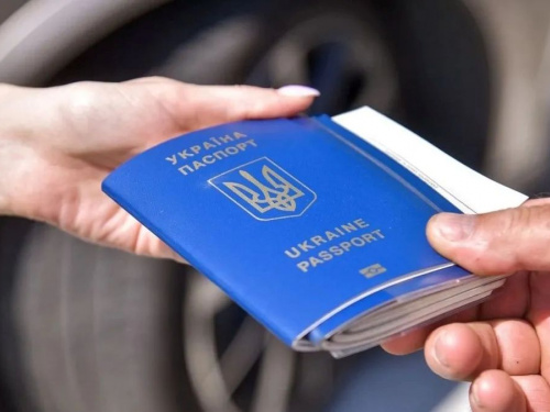 Змінено правила виїзду з України: контроль пасажирів тепер проводитимуть прямо у вагонах поїздів