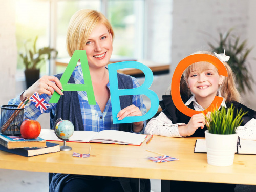 Англійська через гру та творчість: дітей Кам’янського запрошують на інтерактивні заняття