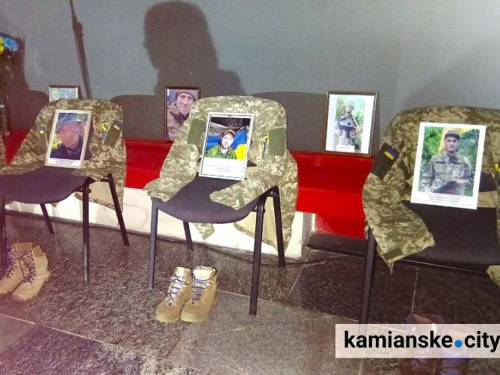 До Кам’янського привезли всеукраїнську пересувну виставку «Рушник Надії» - де та коли подивитися 