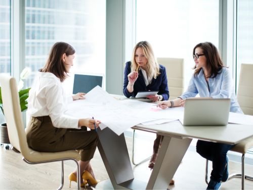 Як Служба зайнятості підтримує жінок Дніпропетровщини у їхніх прагненнях: статистика з початку року