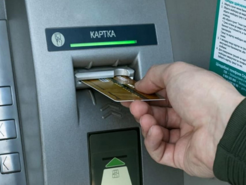Проблема блекаутів: що робити, якщо банкомат не видав готівку, а гроші списалися - поради фінансистів