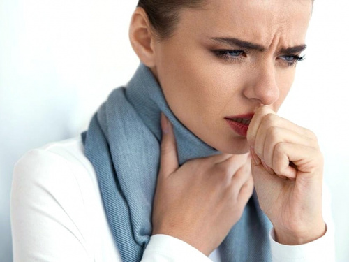 Хрипота та втрата голосу: дивний ефект нової хвилі COVID - як вберегтися від хвороби