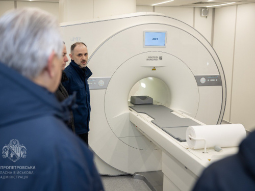 Перший сучасний МРТ для лікарні Кам’янського: громада, область і НСЗУ об’єднали зусилля