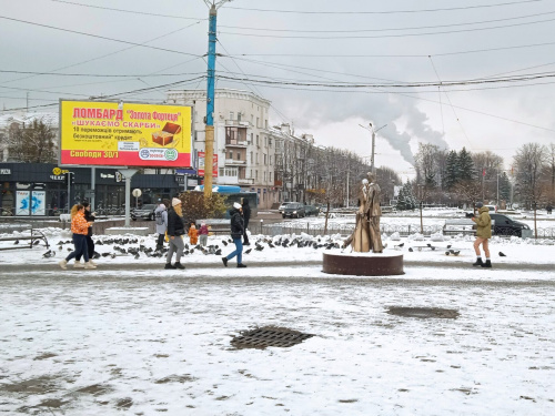 Сніговий армагедон у Кам'янському - мешканці скаржаться на комунальників