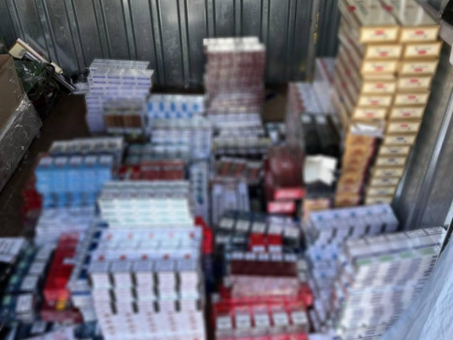 Підприємці Кам'янського району продовжують штовхати фальсифікат довірливим покупцям - поліція викрила порушників