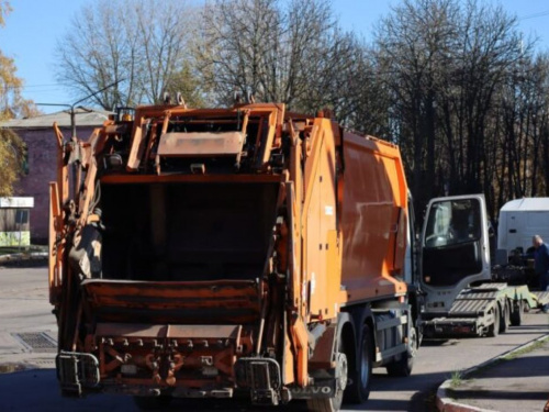 Громада Кам&#039;янського району отримала потужний сміттєвоз від партнерів з Німеччини